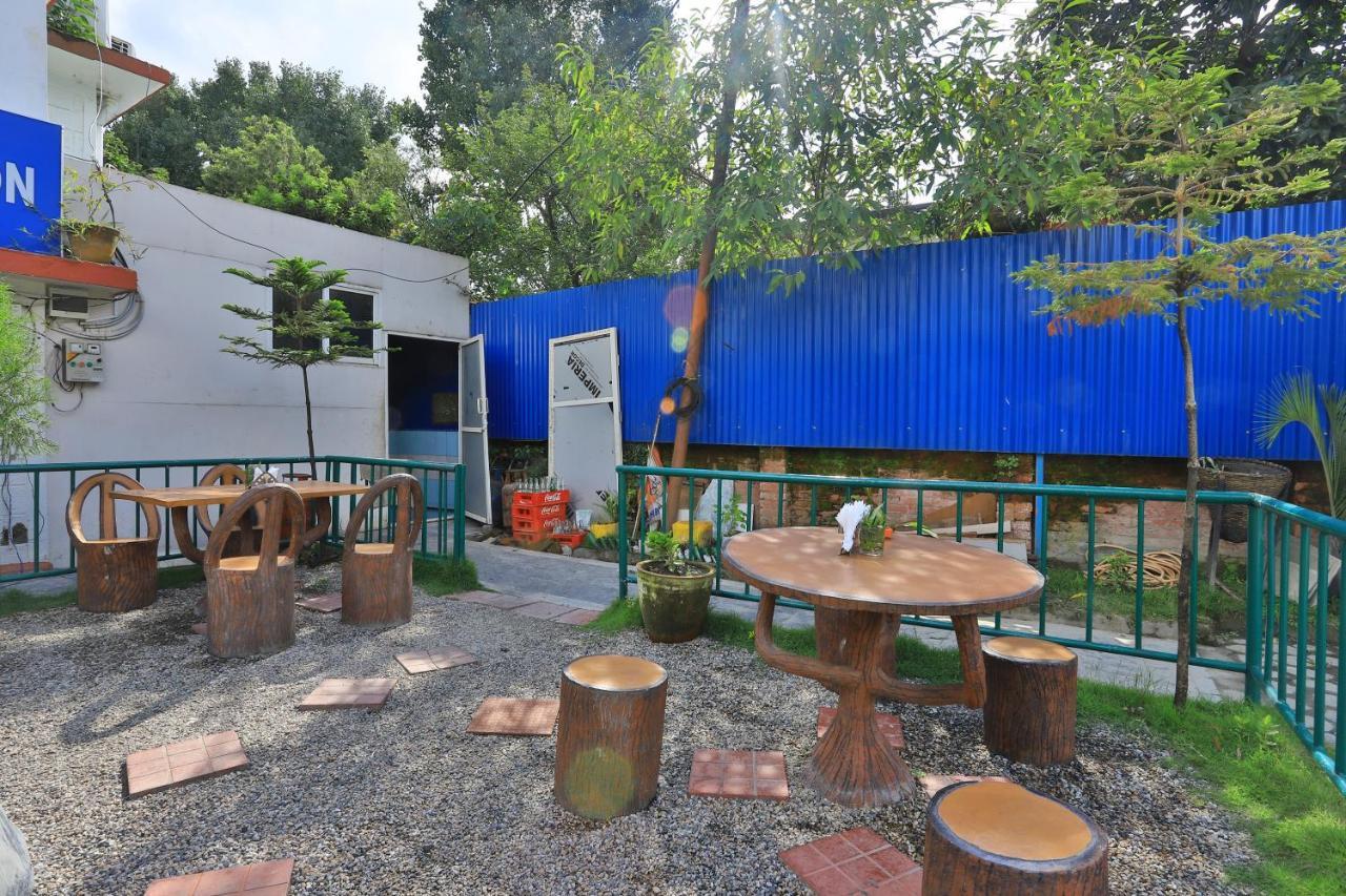 Oyo 591 Hotel Blue Moon Dharampur Exterior photo