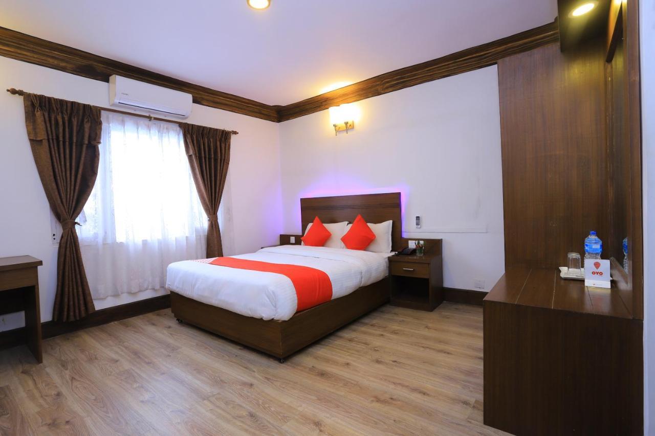 Oyo 591 Hotel Blue Moon Dharampur Exterior photo