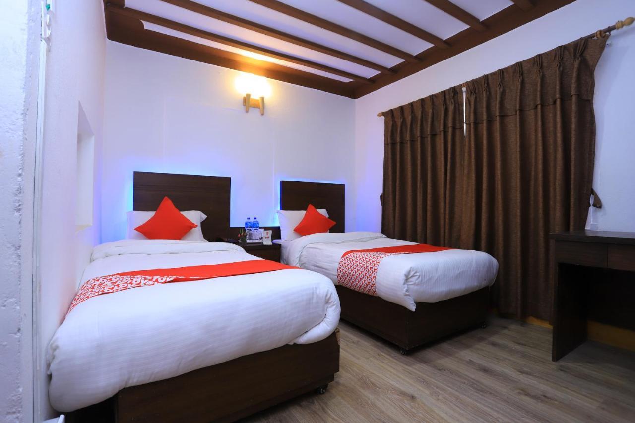 Oyo 591 Hotel Blue Moon Dharampur Exterior photo