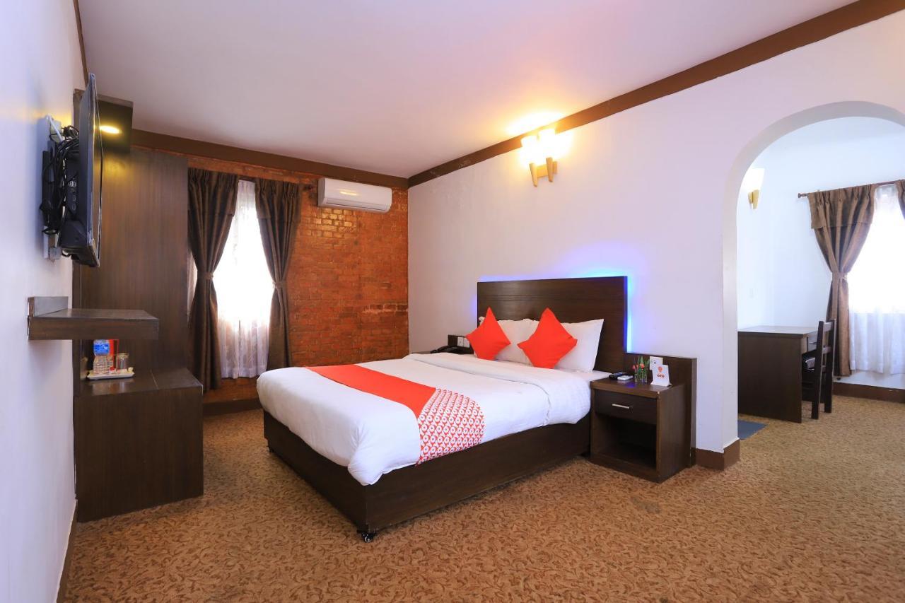 Oyo 591 Hotel Blue Moon Dharampur Exterior photo