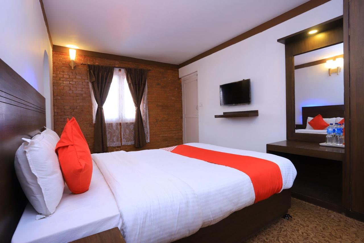Oyo 591 Hotel Blue Moon Dharampur Exterior photo